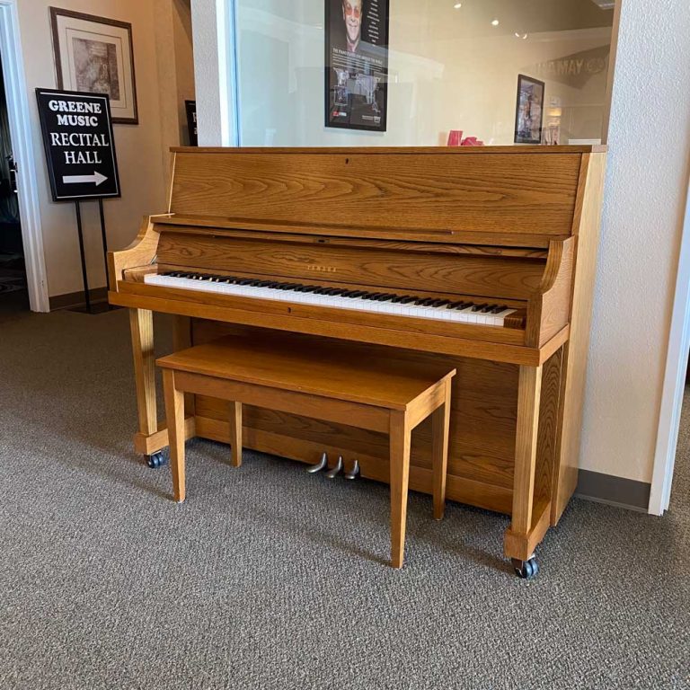 1987 Yamaha P22 Traditional Upright #110259