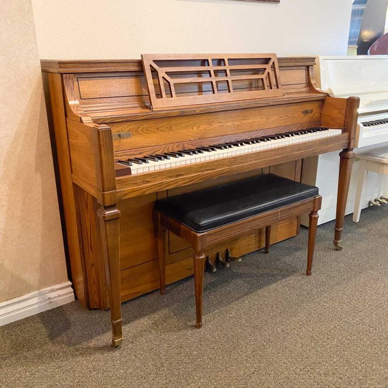 1982 Yamaha M402 Traditional Upright #U150480