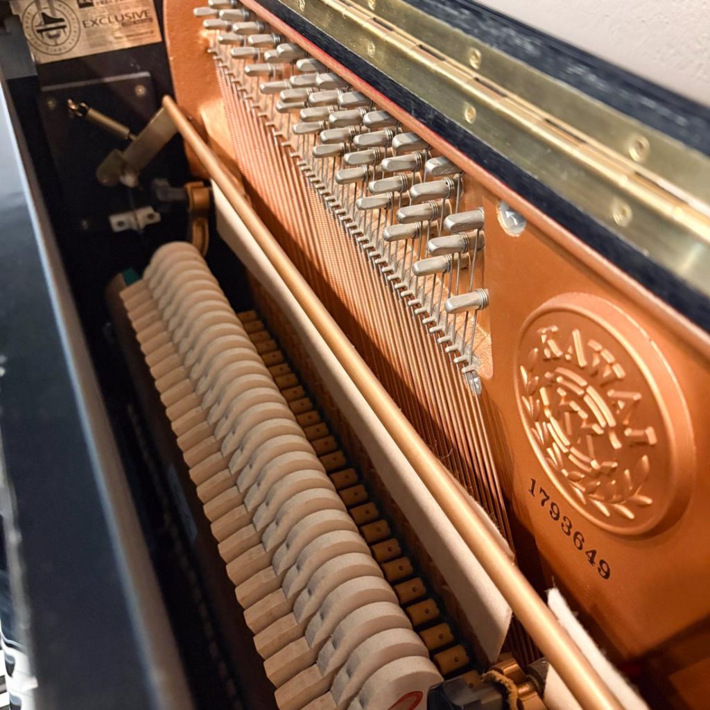 1988 Kawai DS-60 Traditional Upright #1793649