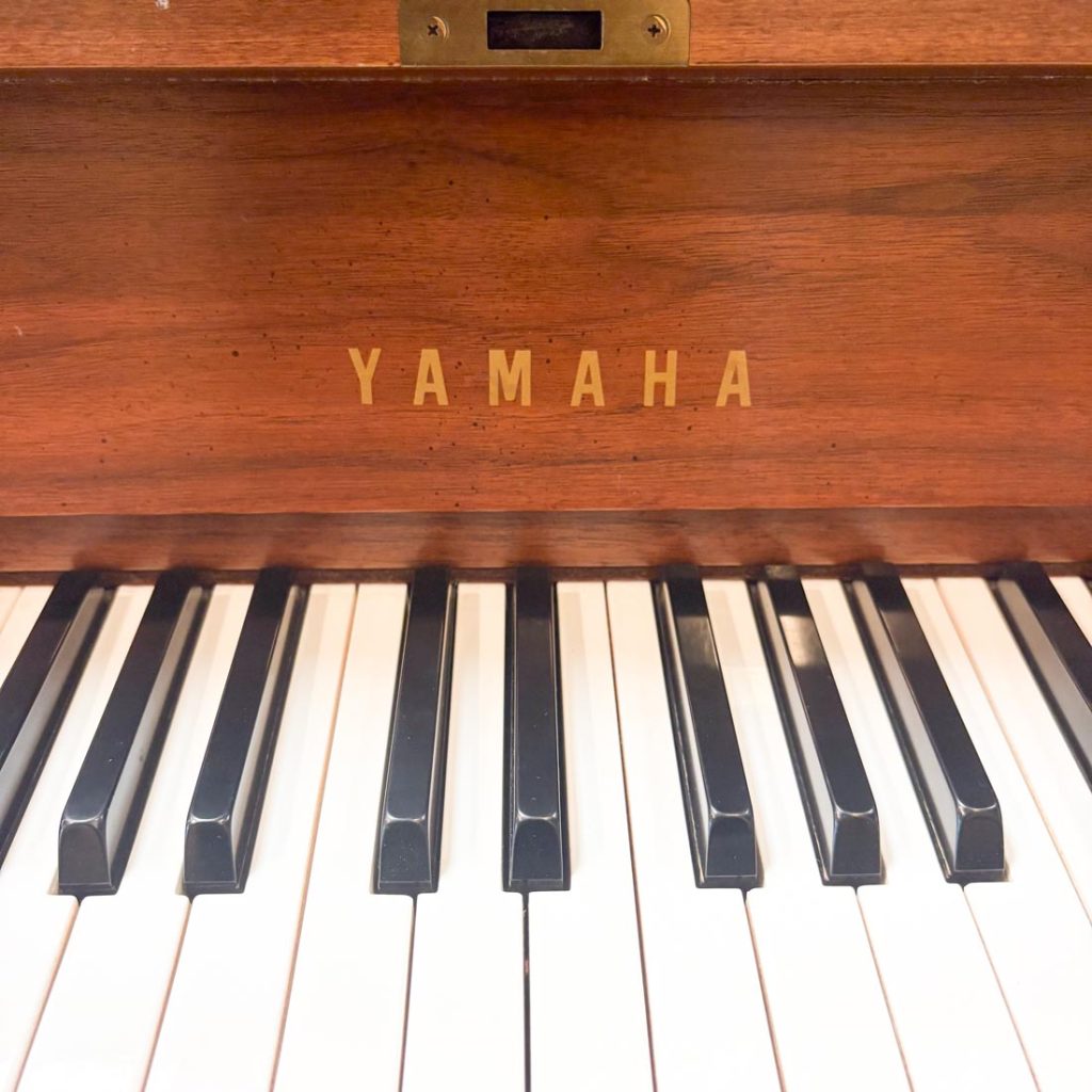 1987 Yamaha P22 Traditional Upright #103782