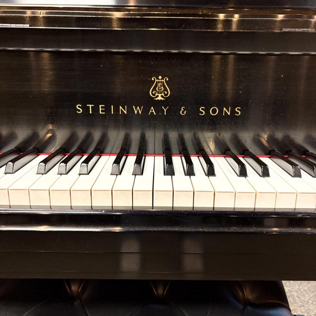 2005 Steinway & Sons B Traditional Grand #577339