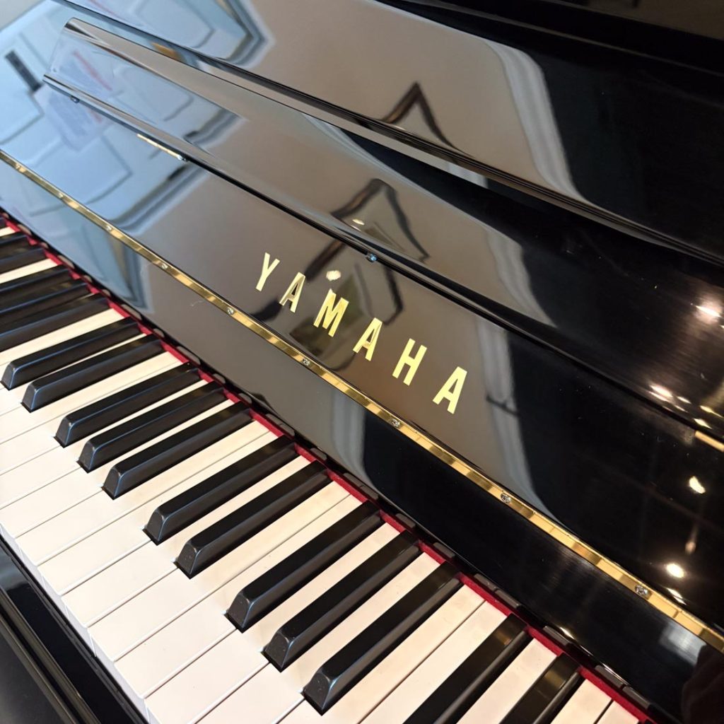 2016 Yamaha b3 Traditional Upright #J33349627