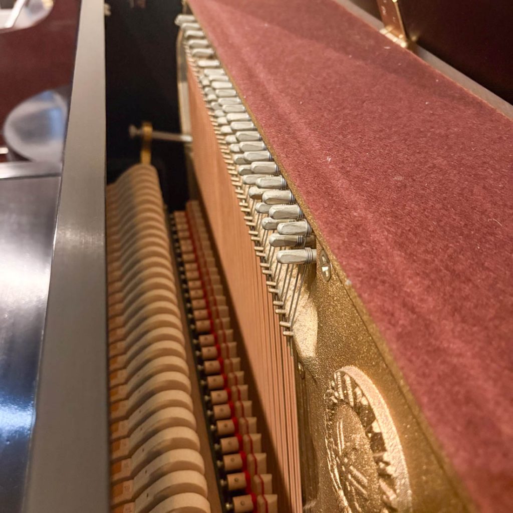 1985 Yamaha P22 Traditional Upright #U176636