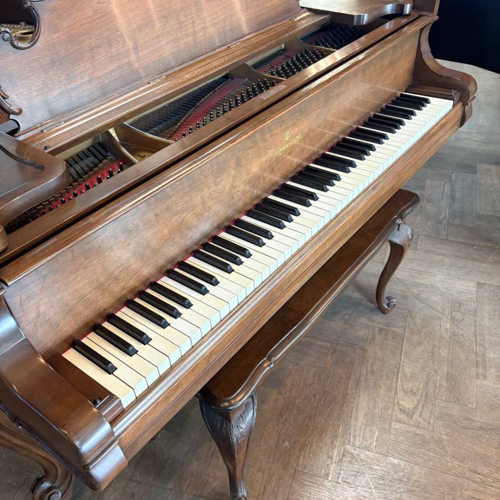 1926 Steinway & Sons L “Louis IV” Traditional Grand #245491