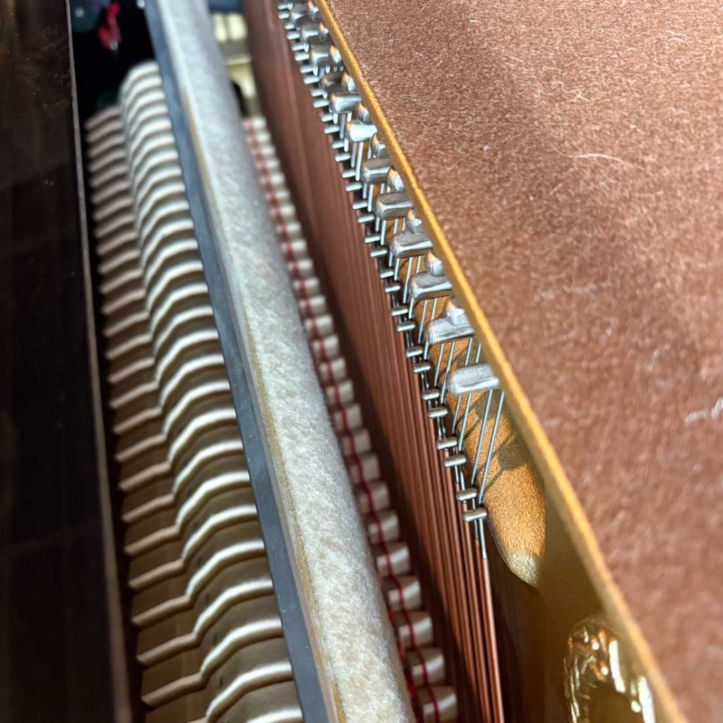 1991 Yamaha M1E Traditional Upright #170960